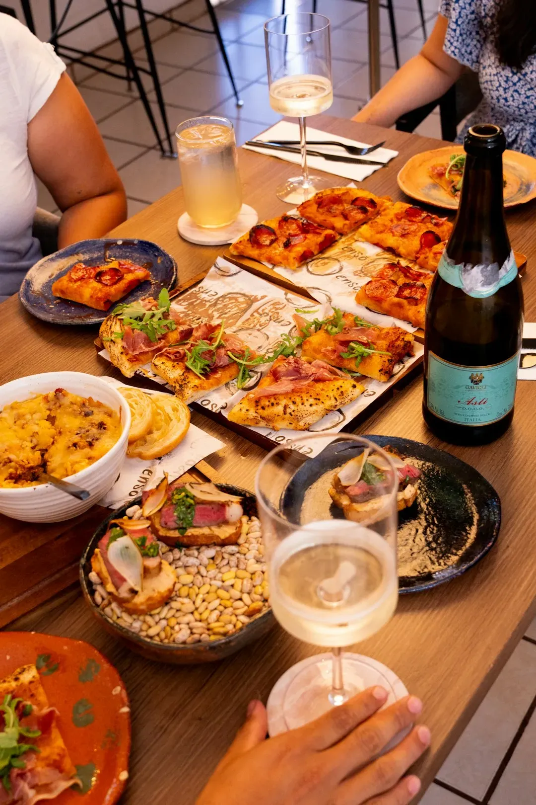 New Orleans Wine & Food Experience: Jazz and Jambalaya (Image Credits: Unsplash)