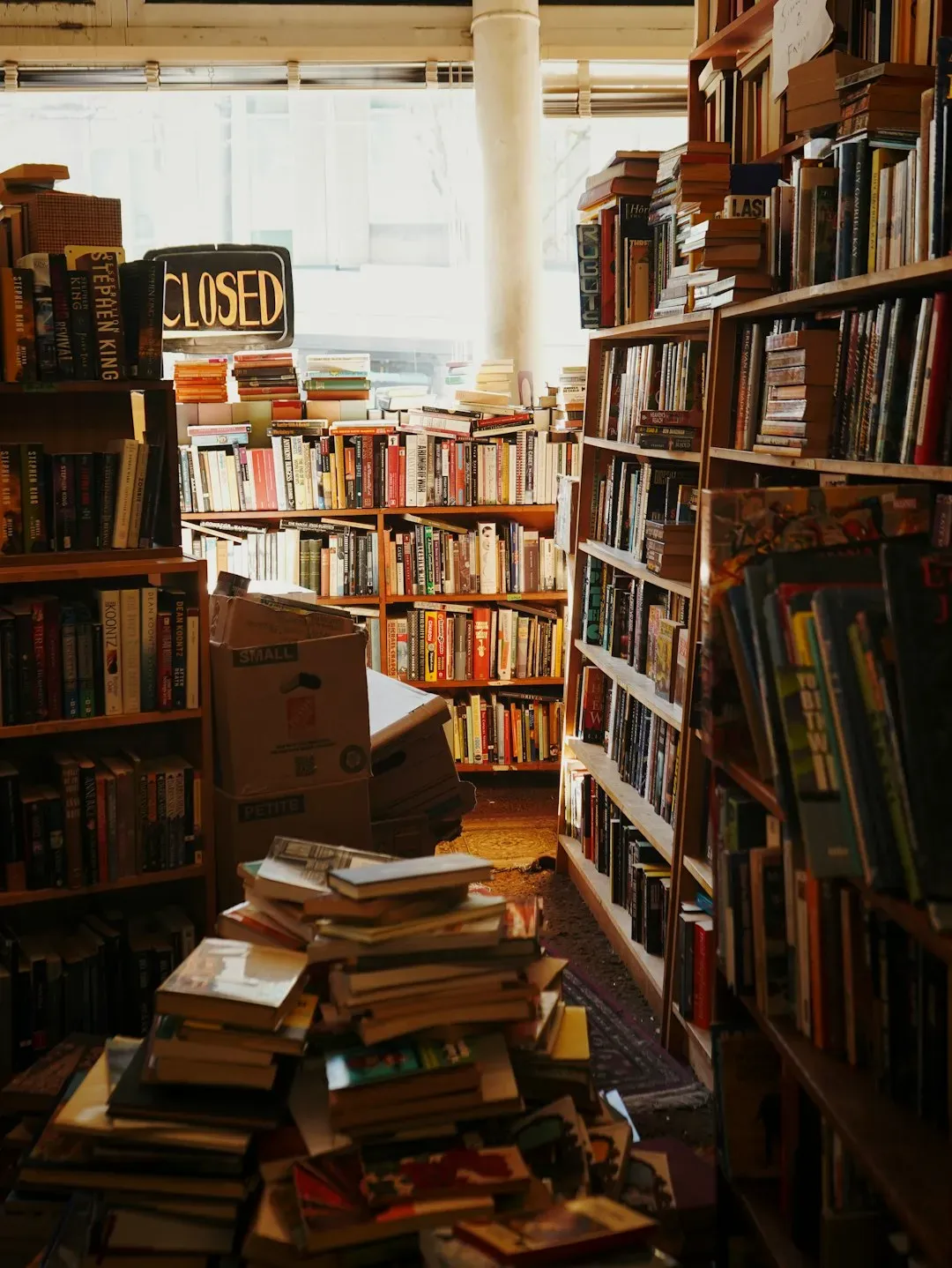 The Genre's Roots and What Makes It Tick (Image Credits: Unsplash)