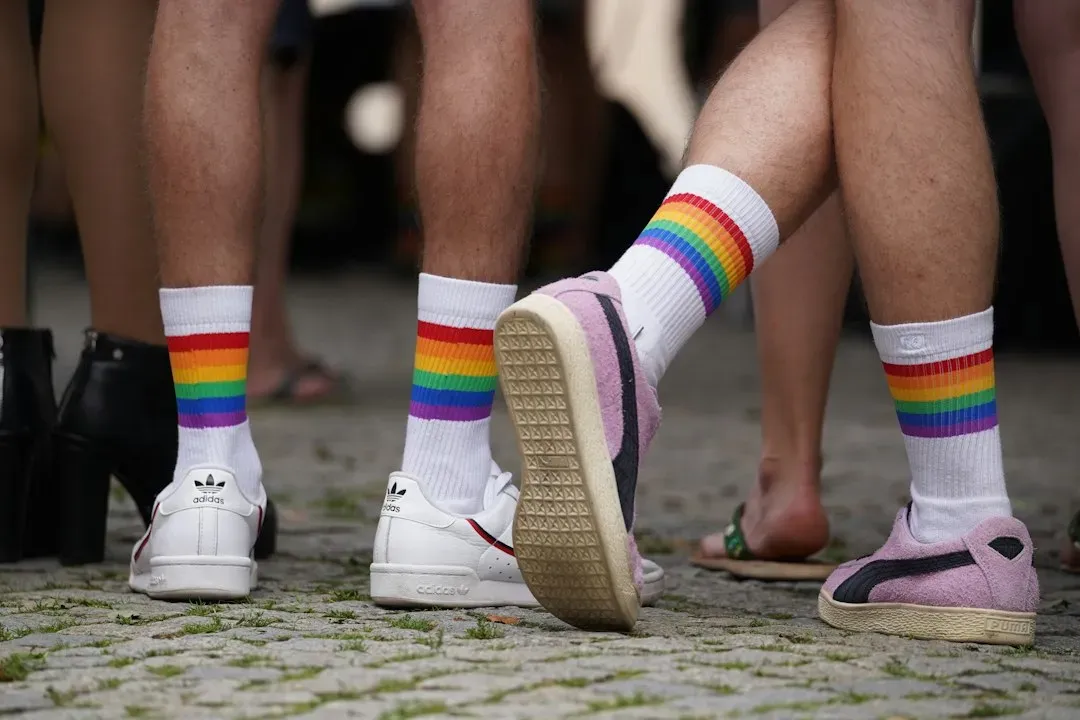 6. Queer as Folk (2000-2005) (Image Credits: Unsplash)