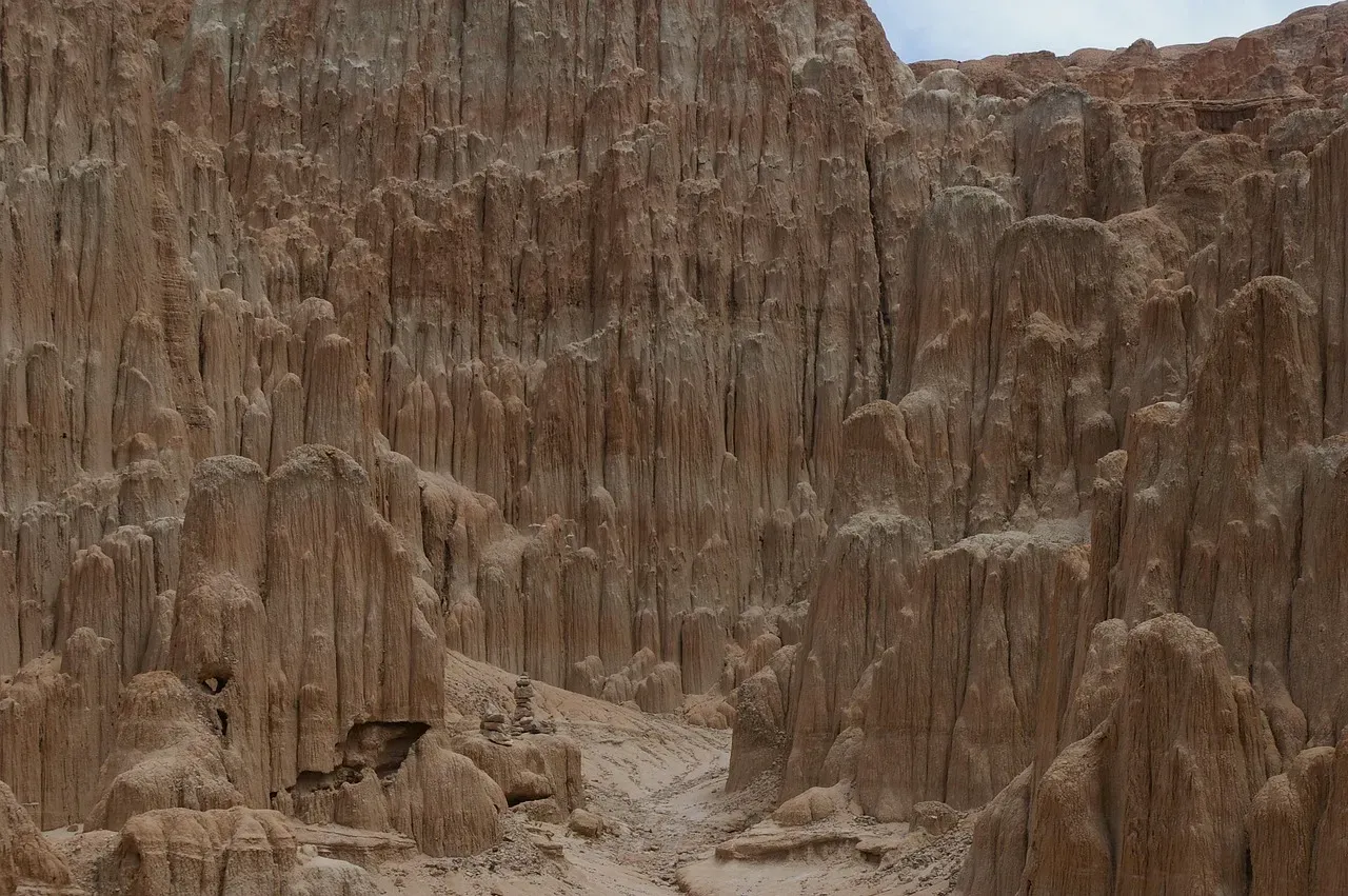 Cathedral Gorge State Park: The Slot Canyon Nobody Talks About (Image Credits: Pixabay)