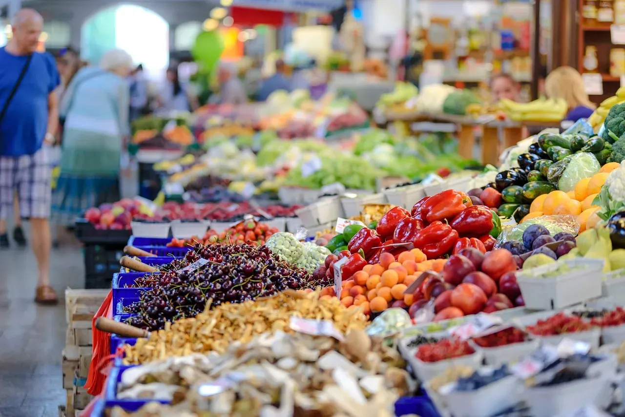 Final Thoughts: Shop Like a Local, Save Like One (Image Credits: Pixabay)
