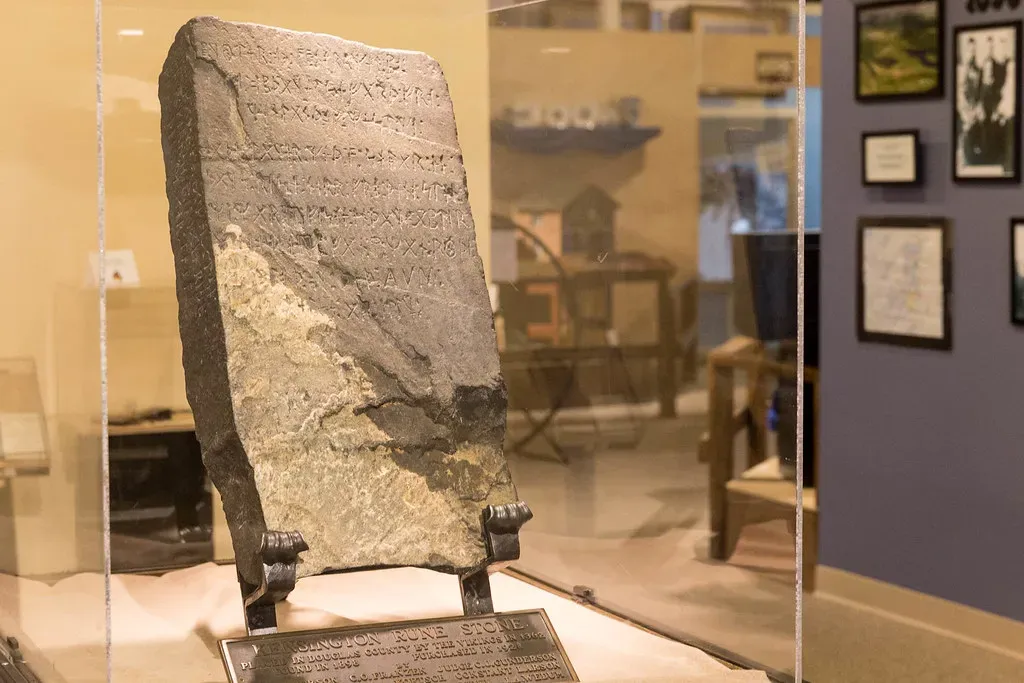 6. The Kensington Runestone - Vikings in Minnesota? (Lorie Shaull, Flickr, CC BY 2.0)