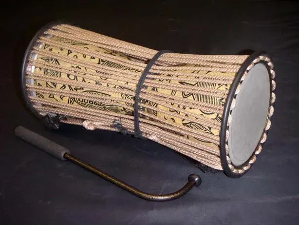 The Talking Drum: The Instrument That Literally Speaks (Image Credits: Wikimedia)