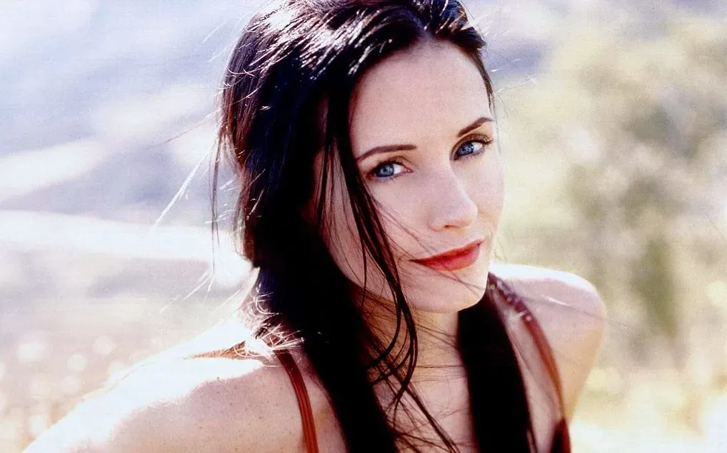 4. Jennifer Aniston and Courteney Cox (Image Credits: Flickr)