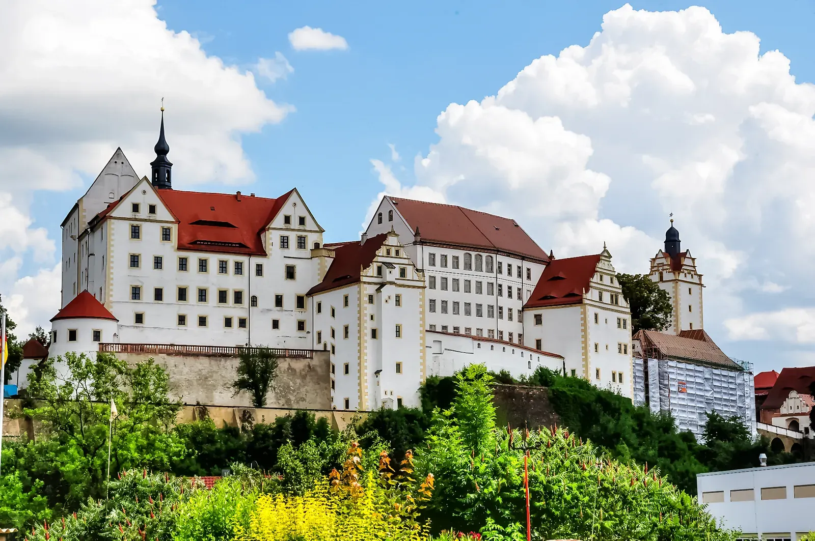 Colditz Castle: The Secret Room That Held a Glider (This file was derived from:  Colditz Castle 2011.jpg:, CC BY-SA 3.0)