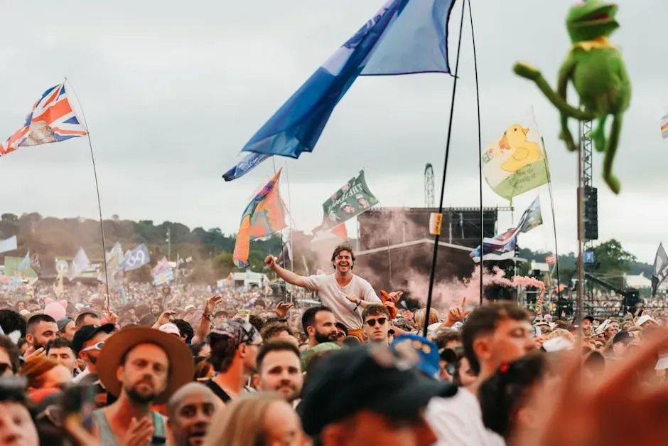2. Glastonbury: You're an Activist at Heart Who Dances in the Mud (Image Credits: Pexels)
