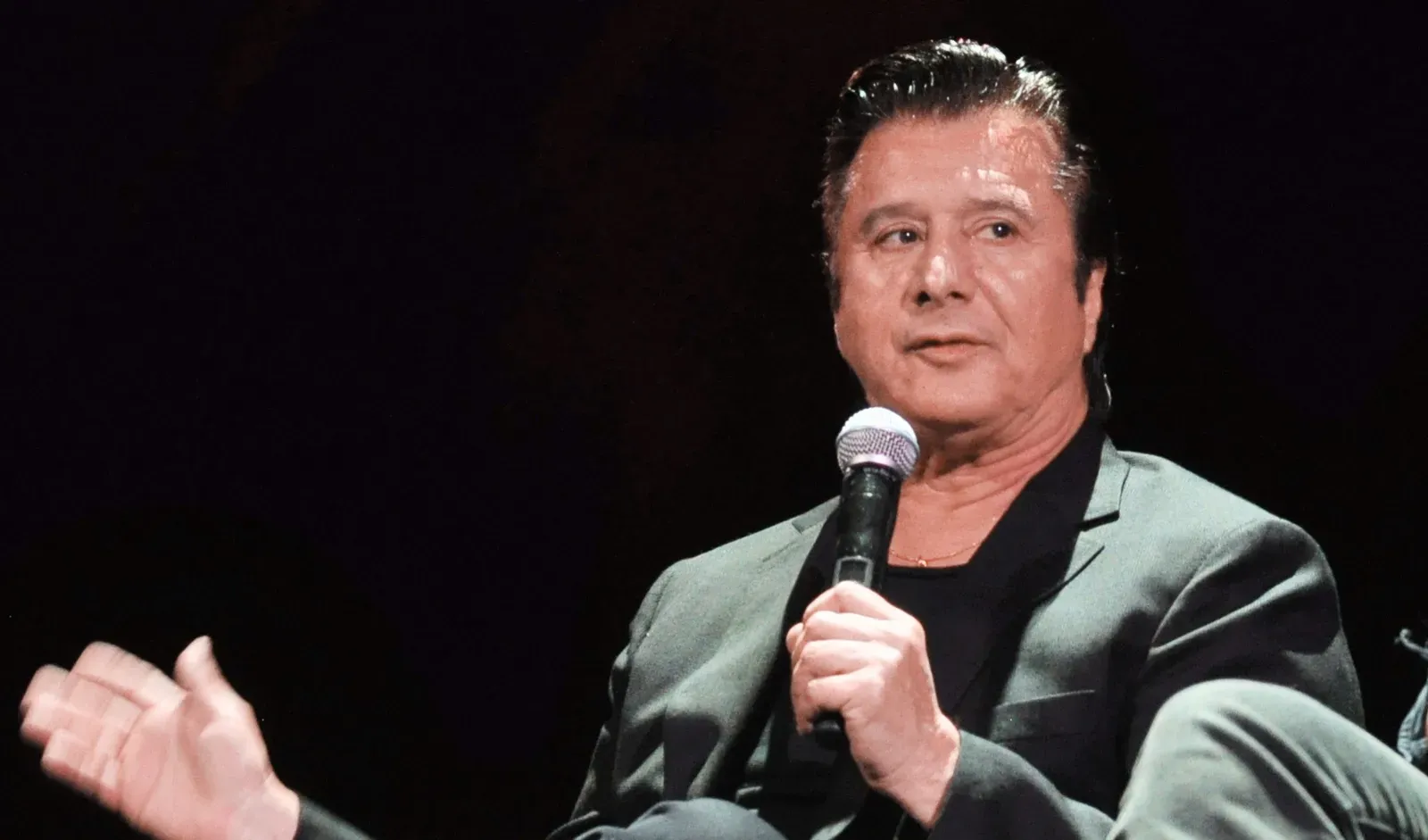 1. Steve Perry stepped into Journey after Robert Fleischman was pushed out (Image Credits: Wikimedia)