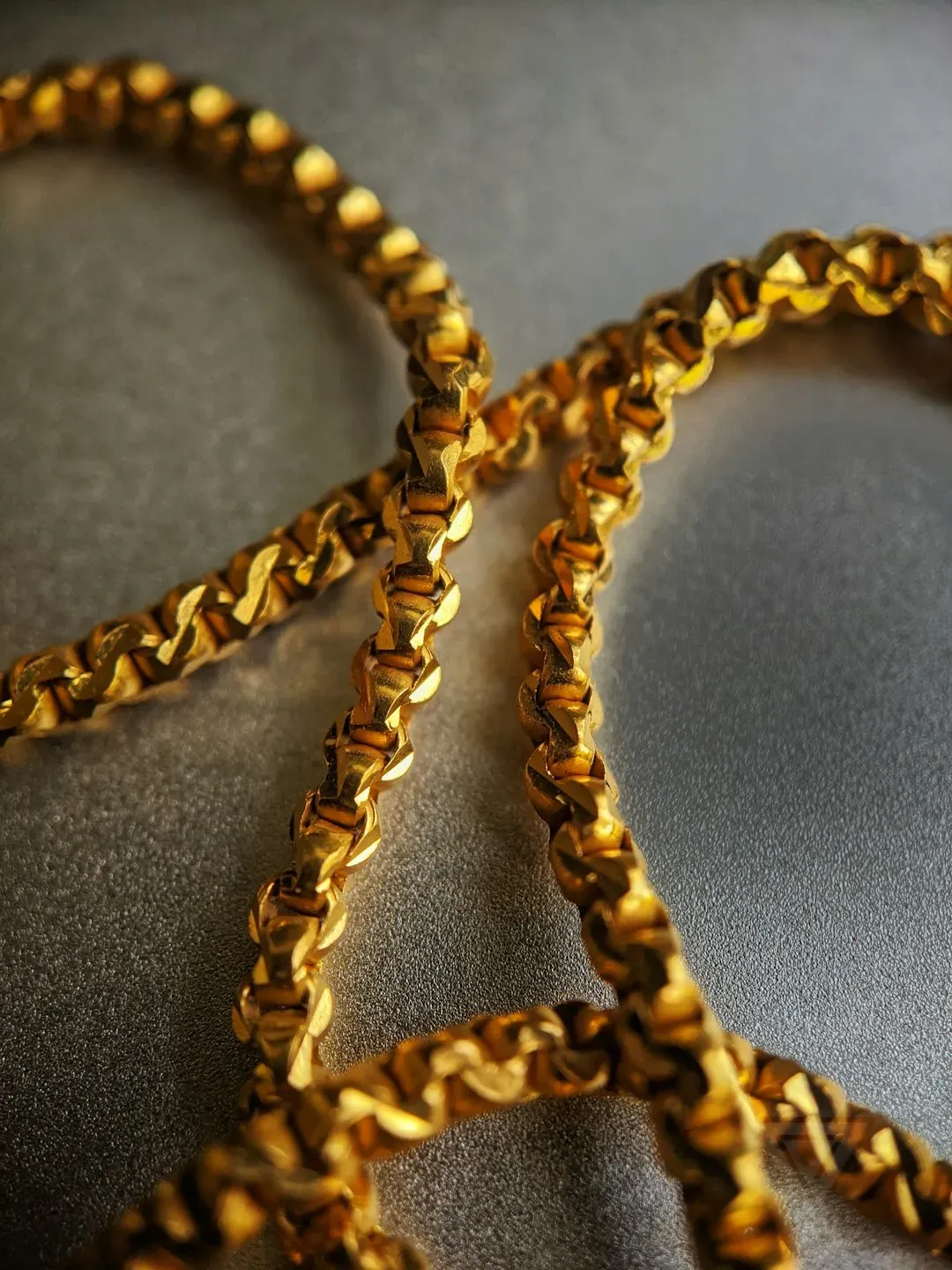 9. Chains: Loyalty Stronger Than Stone (Image Credits: Unsplash)