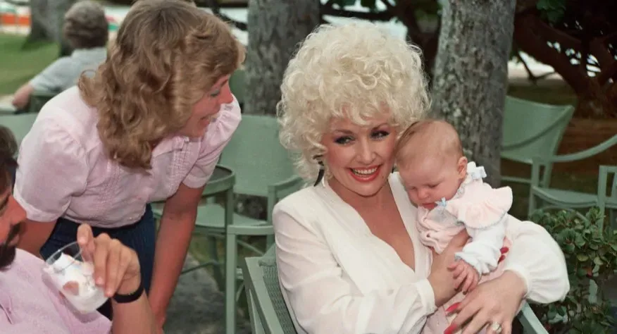 6. Dolly Parton (Image Credits: Flickr)