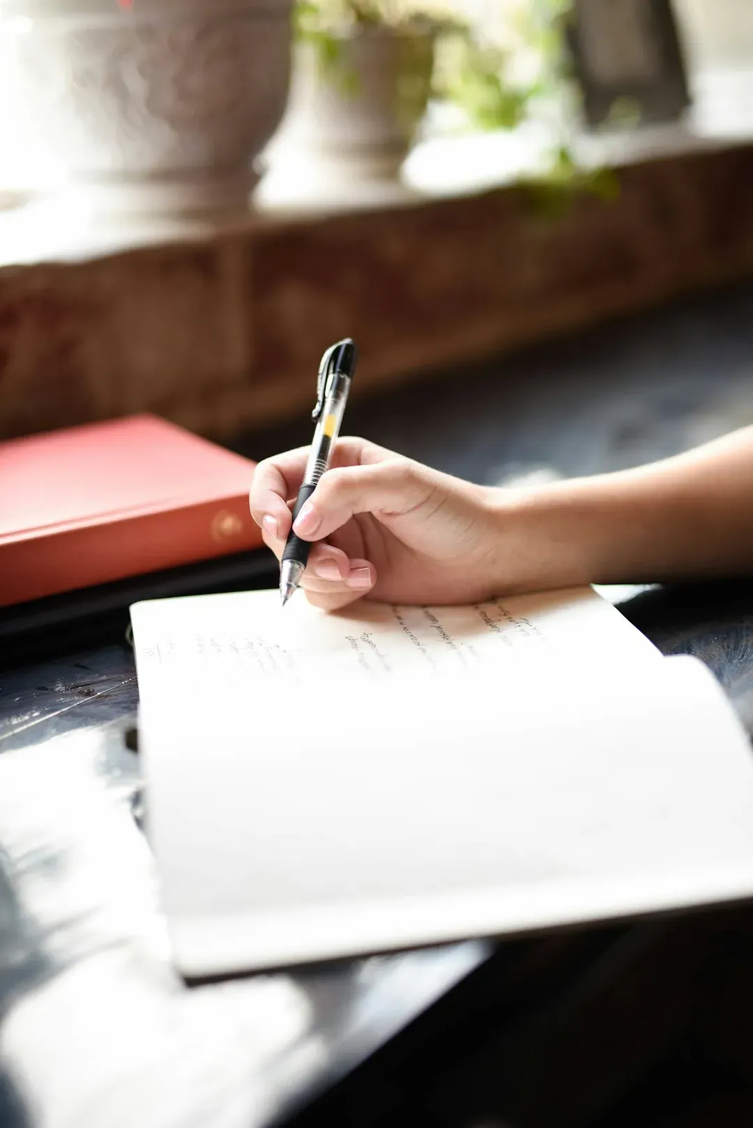 1. Ben Hecht rescued Gone With the Wind during a five day lockdown (Image Credits: Unsplash)