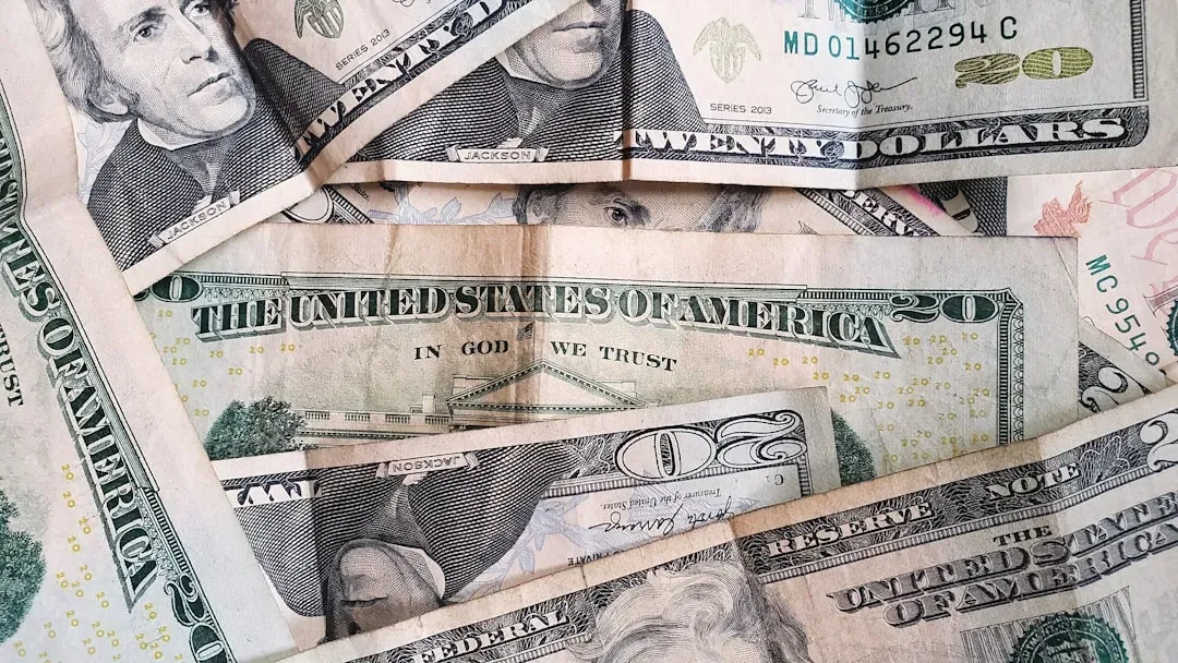 Happy Money vs. Unhappy Money (Image Credits: Unsplash)