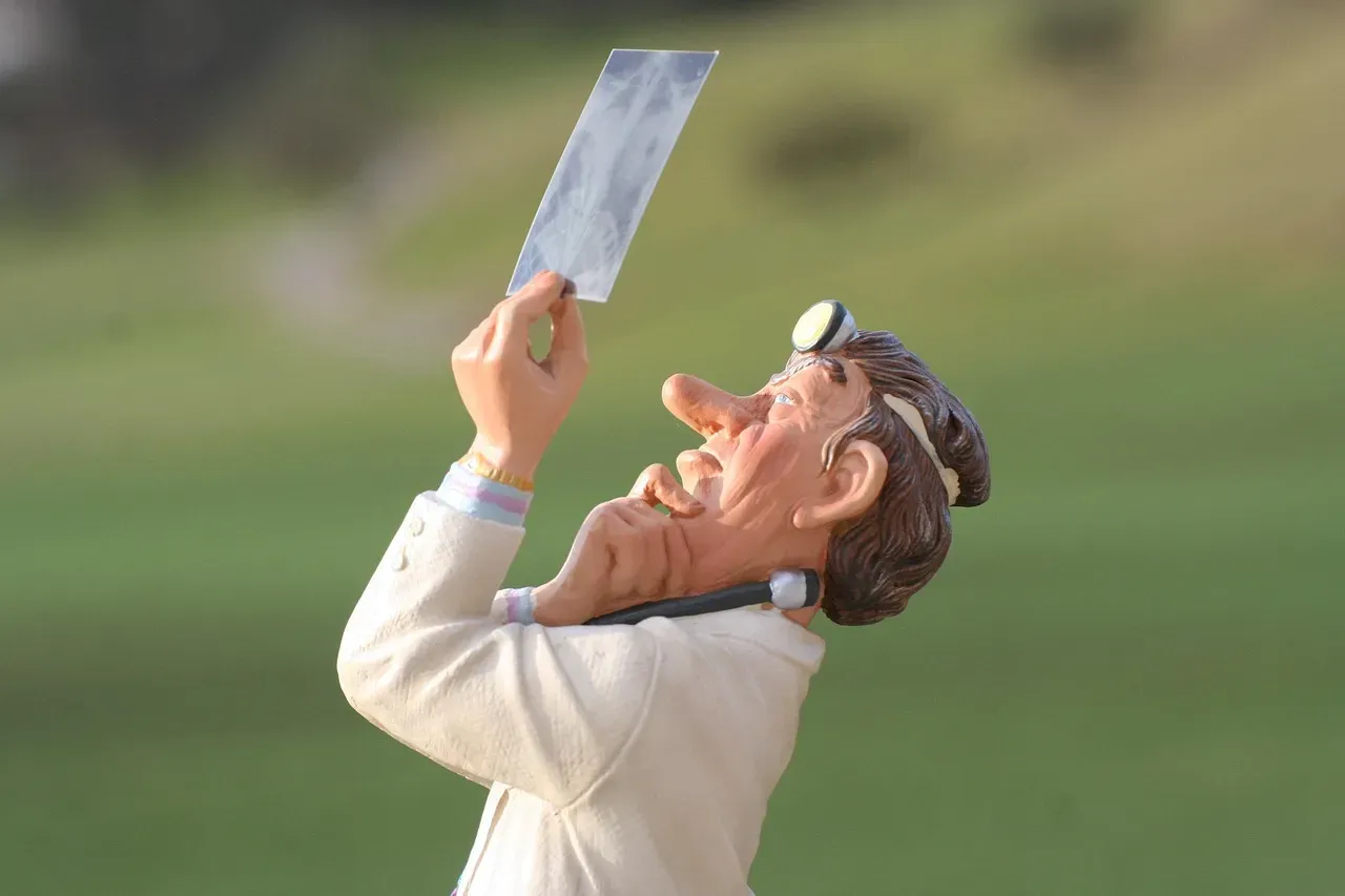 X-Rays Noticed Through Unexpected Glowing (Image Credits: Pixabay)