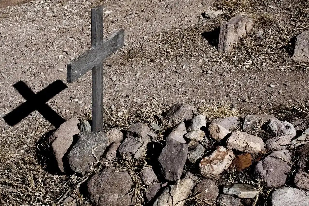 Case 5: The Oldest Unsolved Homicide in Las Vegas - Union Money, Desert Graves, and No Answers (Image Credits: Pixabay)
