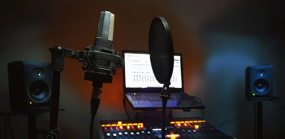 Dub: When a Recording Engineer Accidentally Flipped Music Inside Out (Image Credits: Flickr)