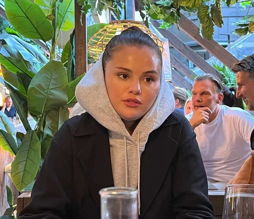 Selena Gomez: Lupus, Chemotherapy, and a Kidney Transplant (Image Credits: Cropped Image)