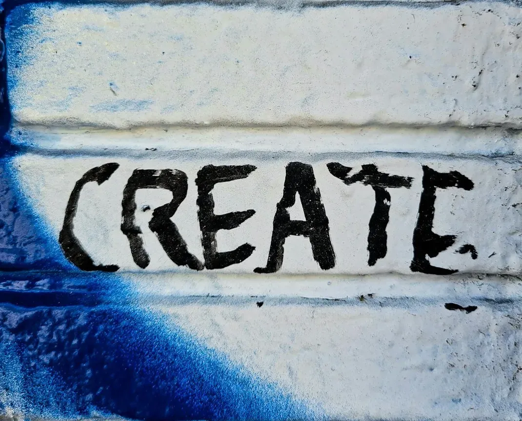 Adversity and the Creative Accomplishment Connection (Image Credits: Unsplash)