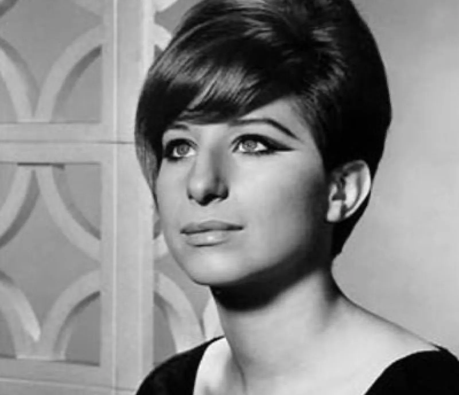 Barbra Streisand and the switchboard that didn't suit her (Image Credits: Wikimedia)
