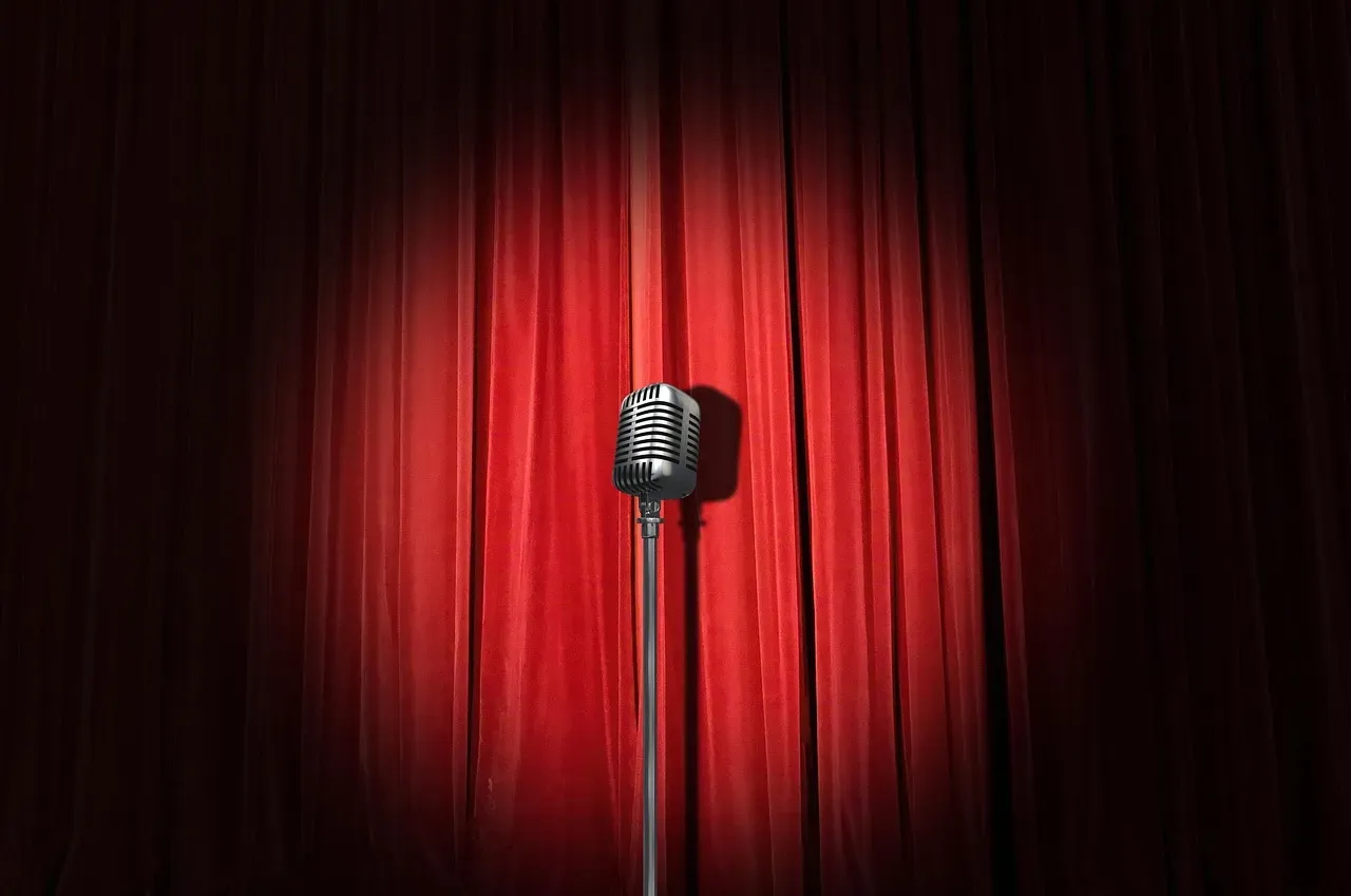 6. Lil Rel Howery in Chicago (Image Credits: Pixabay)