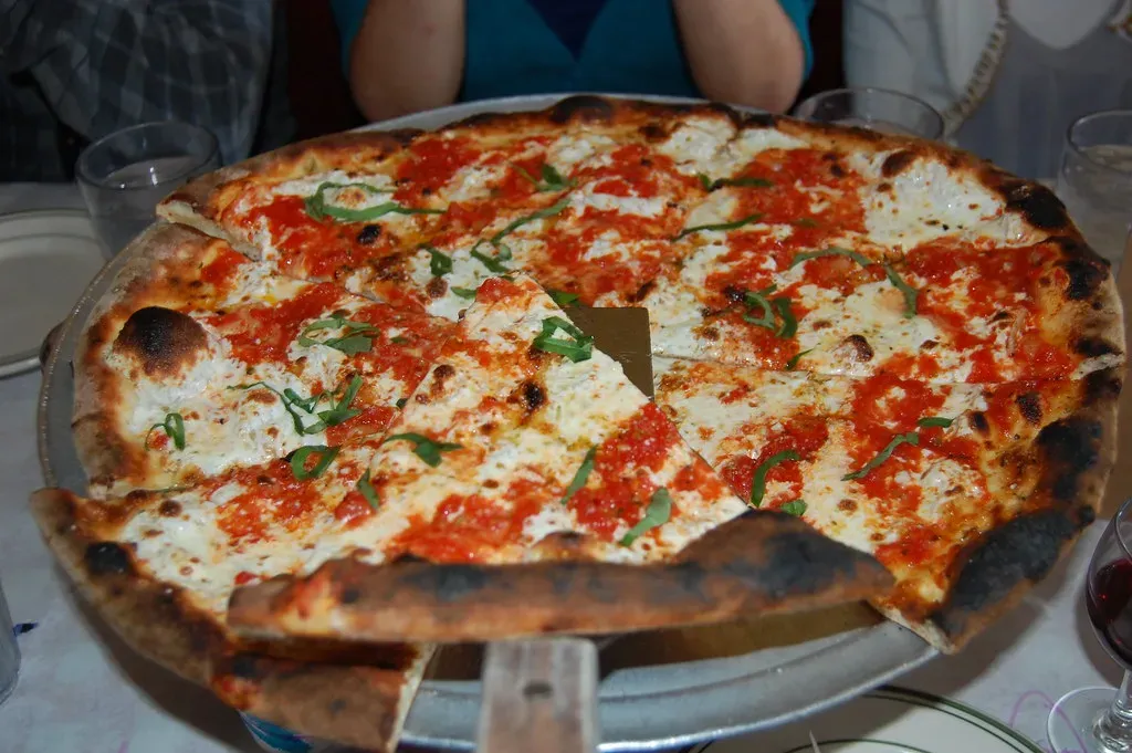 Prince Street Pizza: A Genuine NYC Export Near Henderson (Jeffrey Tastes, Flickr, CC BY-SA 2.0)