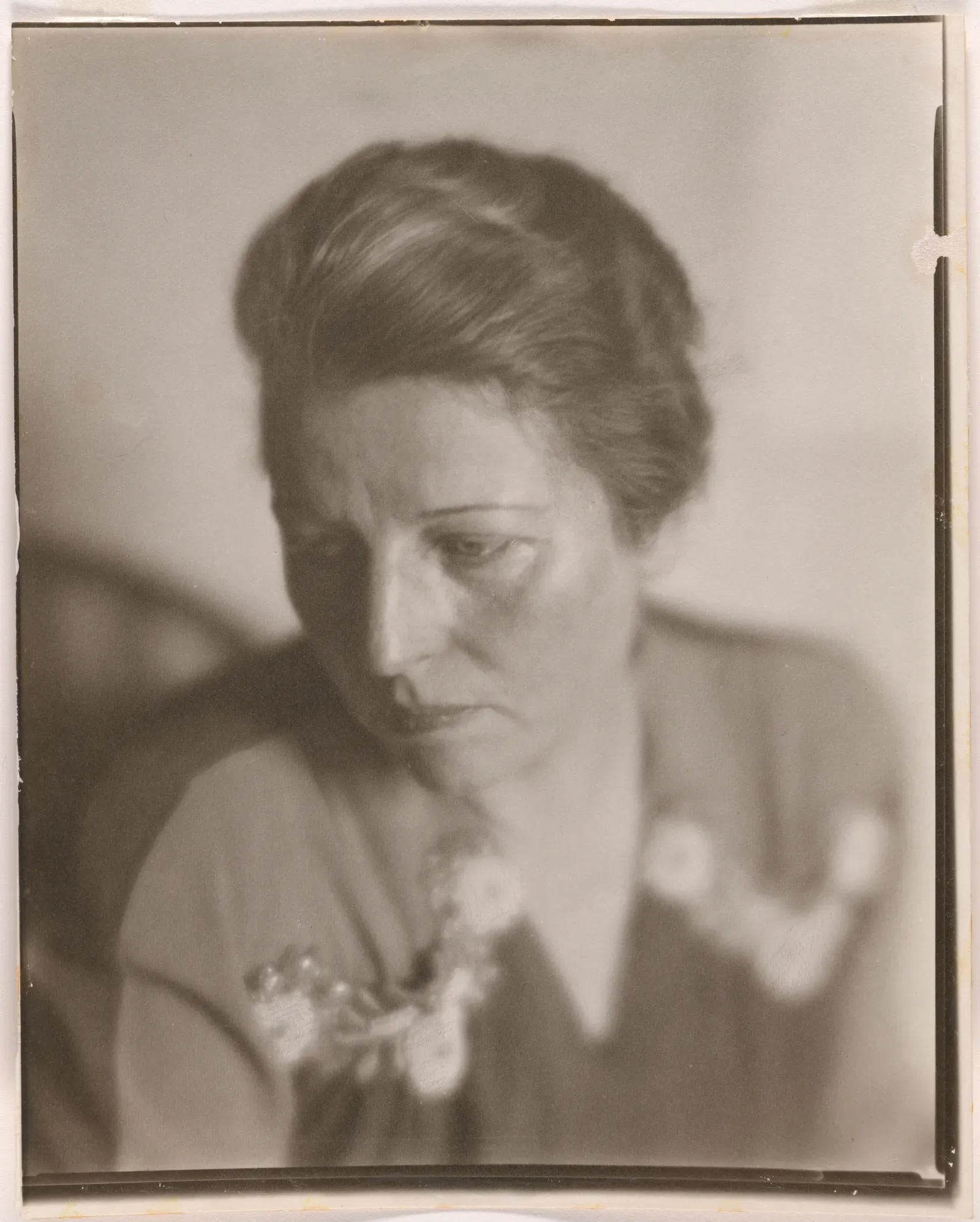 The Good Earth by Pearl S. Buck (By Clara Sipprell, 31 Oct 1885 - 27 Dec 1975, CC0)