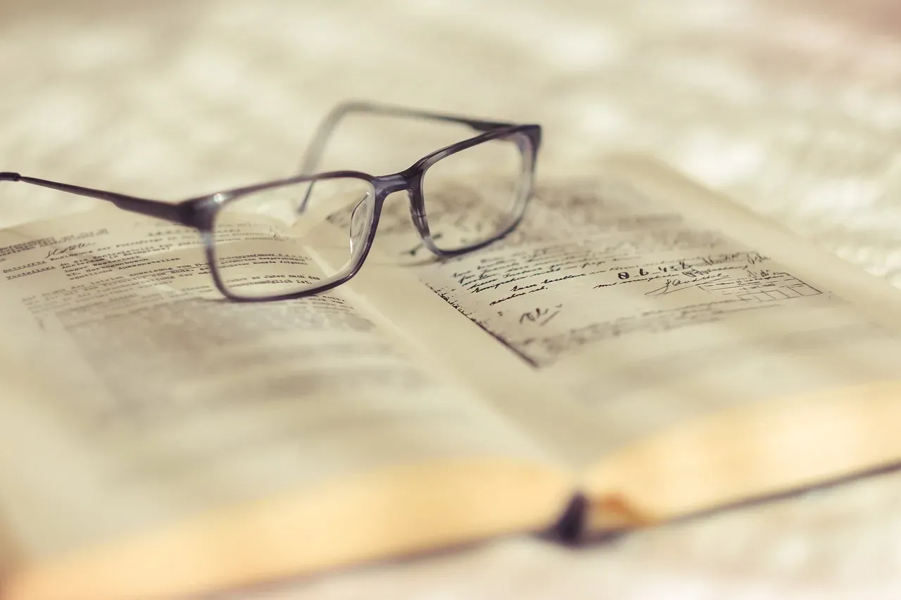 5. Harriet Adams and the Syndicate System That Erased Its Writers (Image Credits: Pixabay)