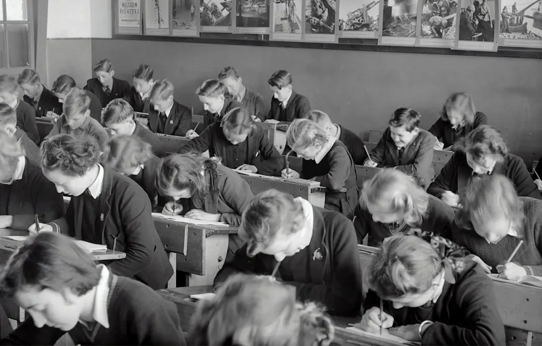 3. You Understood the John Hughes Social Hierarchy (Image Credits: Unsplash)