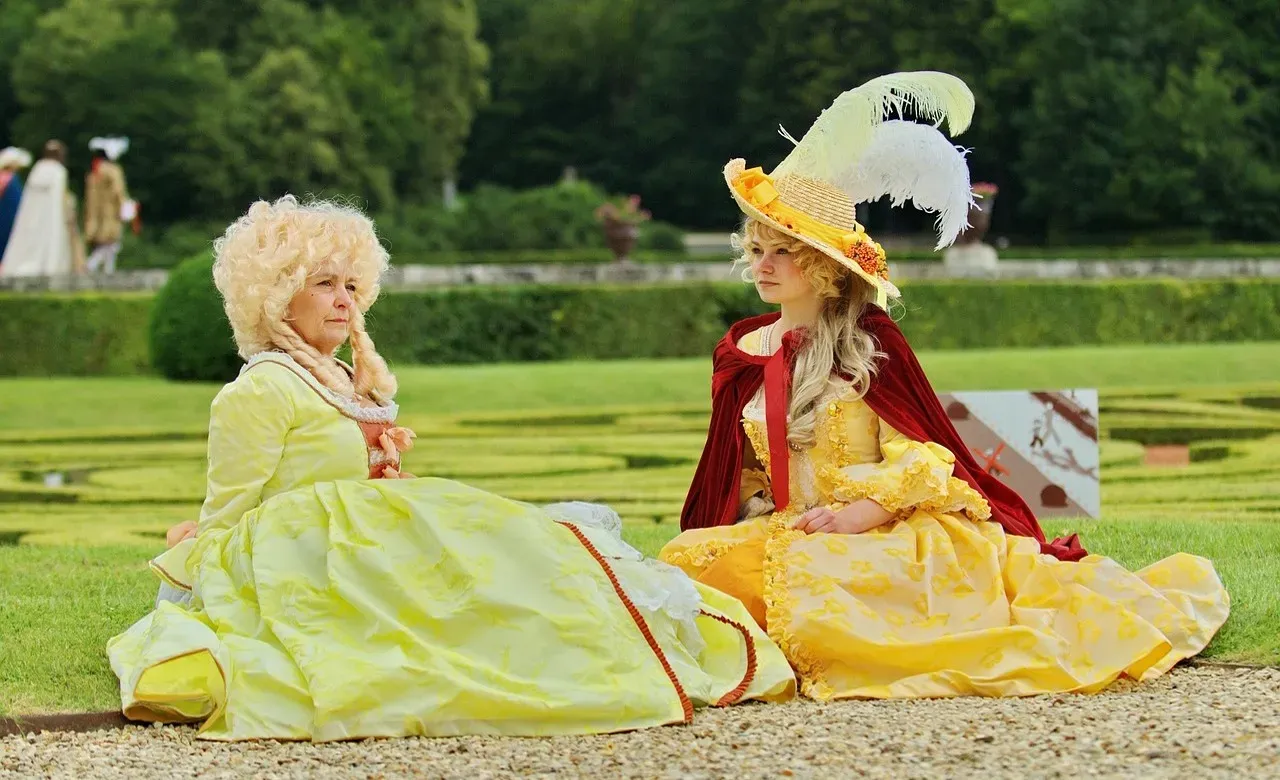 Dangerous Liaisons (1988): The Rococo Wardrobe of Pre Revolutionary France (Image Credits: Pixabay)