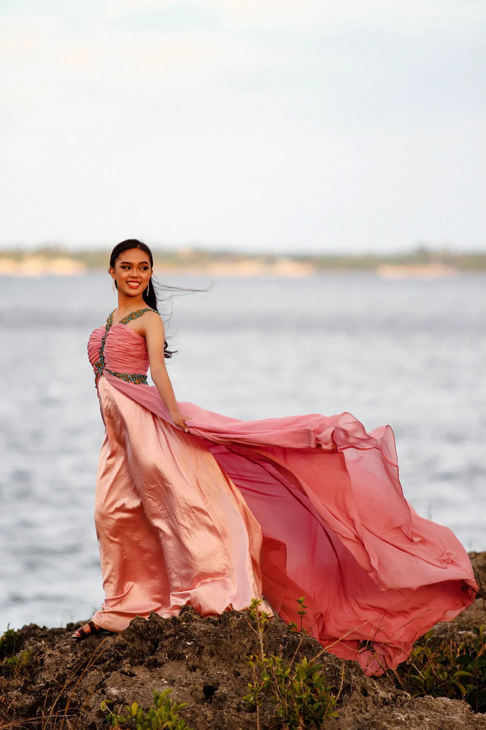 The Flowy Dress for Effortless Style (Image Credits: Wikimedia)