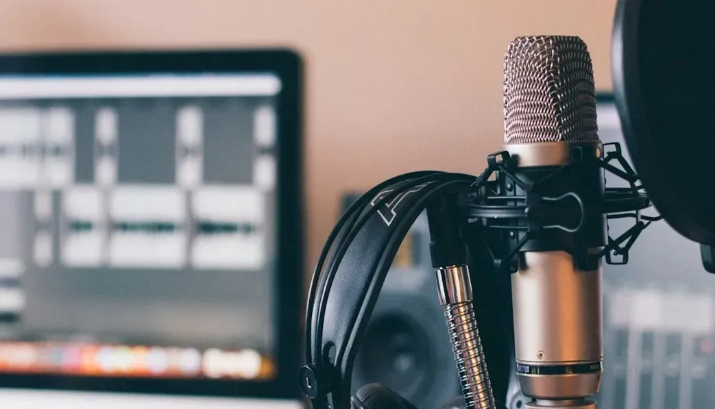 Taking strategic breaks during long sessions (Image Credits: Unsplash)