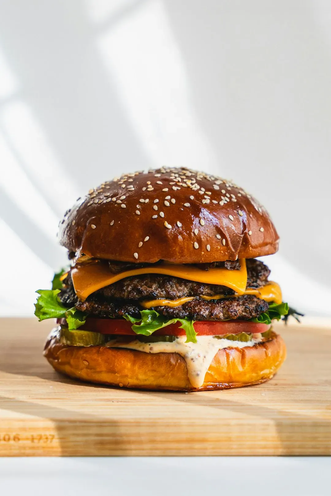 4. Smash Burgers: The Humble Hero That Keeps Winning Crowds (Image Credits: Unsplash)
