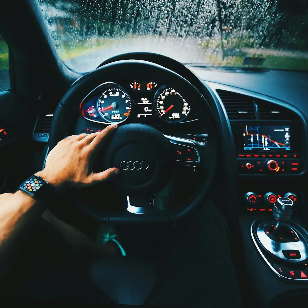 Honking and Flashing Headlights (Image Credits: Unsplash)