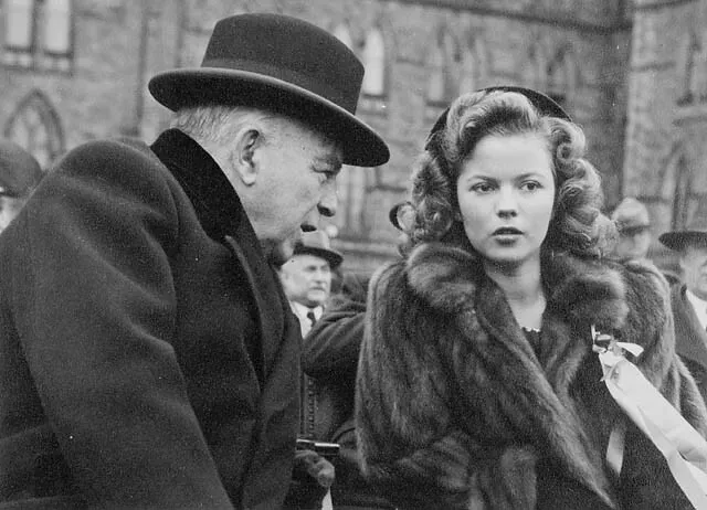 Shirley Temple (BiblioArchives / LibraryArchives, Flickr, CC BY 2.0)