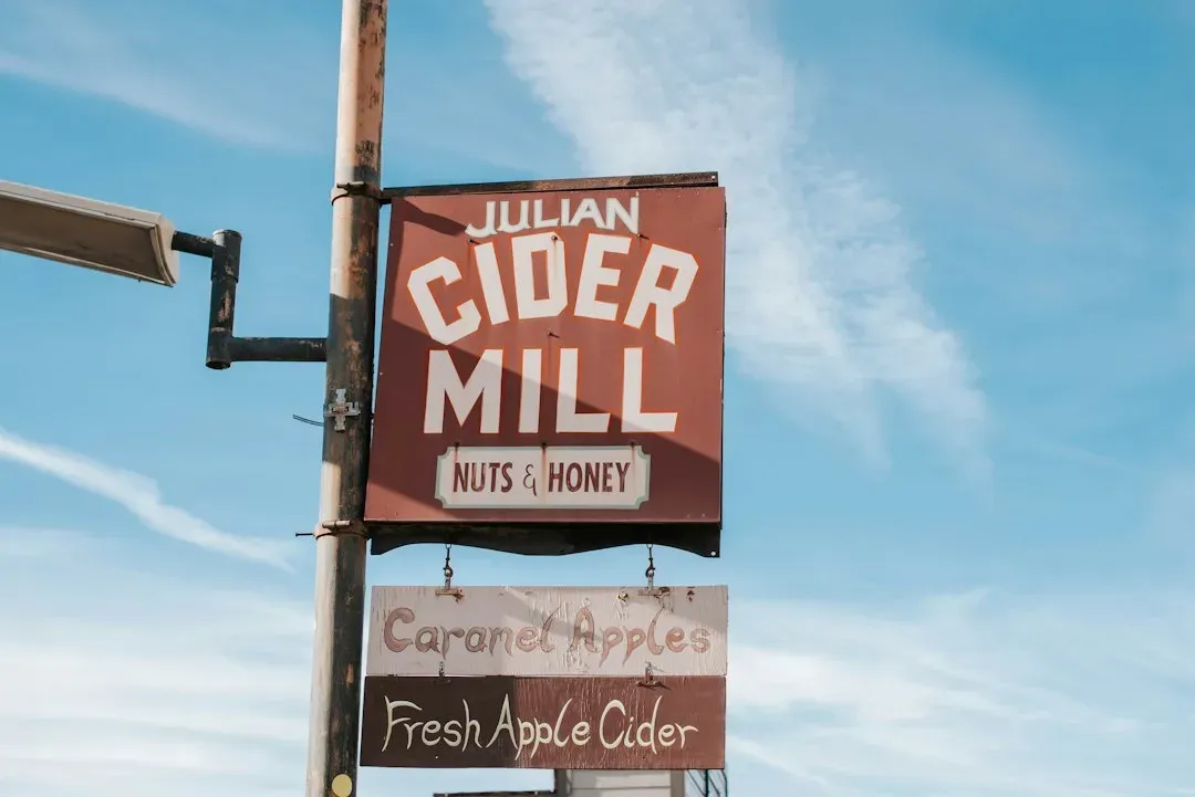 Cider Mills and Doughnuts (Image Credits: Unsplash)
