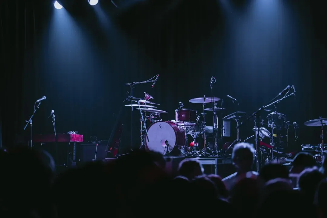 Your Brain Actually Responds Differently to Live Music (Image Credits: Unsplash)