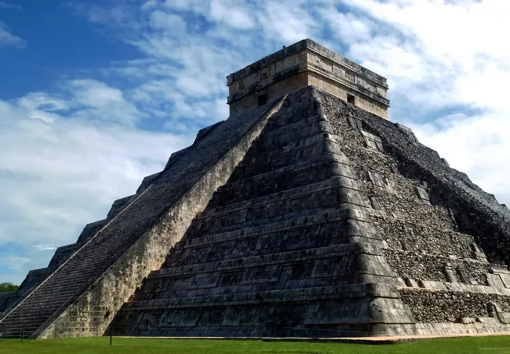 Chichen Itza: Gateway to Mayan Astronomy (Image Credits: Rawpixel)