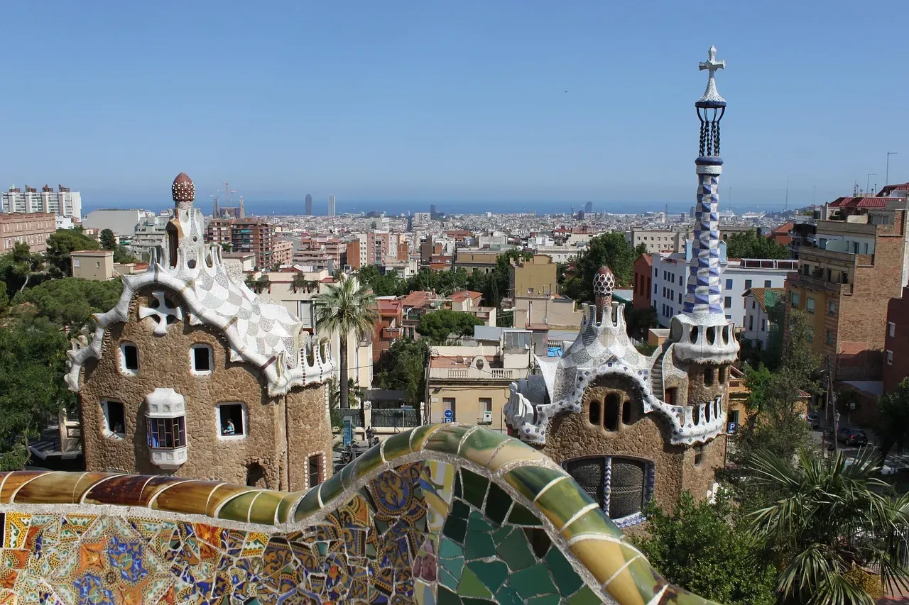 Parc Güell: Gaudí's Unfinished Dream (Image Credits: Pixabay)
