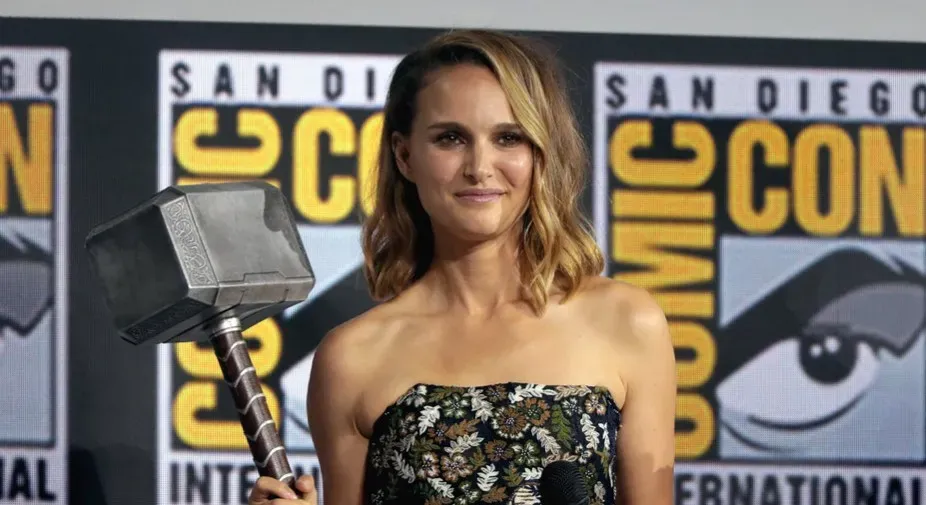 2. Natalie Portman juggles five languages with ease (Image Credits: Flickr)