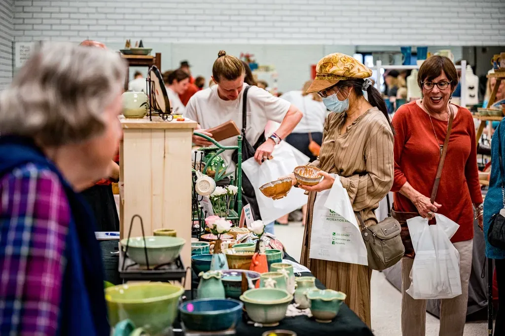 Mercado de Artesanías La Ciudadela, Mexico City, Mexico (Image Credits: Rawpixel)