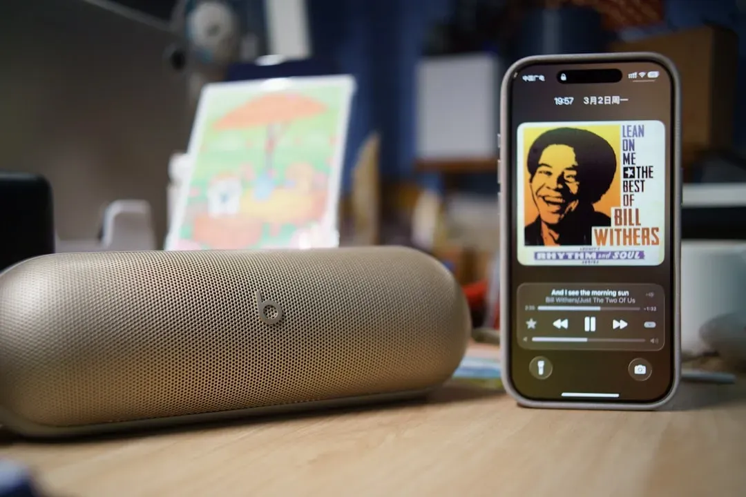 4. Bill Withers (Image Credits: Unsplash)