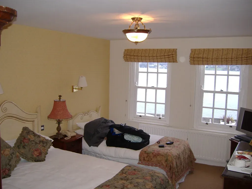 Hotel Occupancy Drops Reduce Service Hours (Image Credits: Flickr)