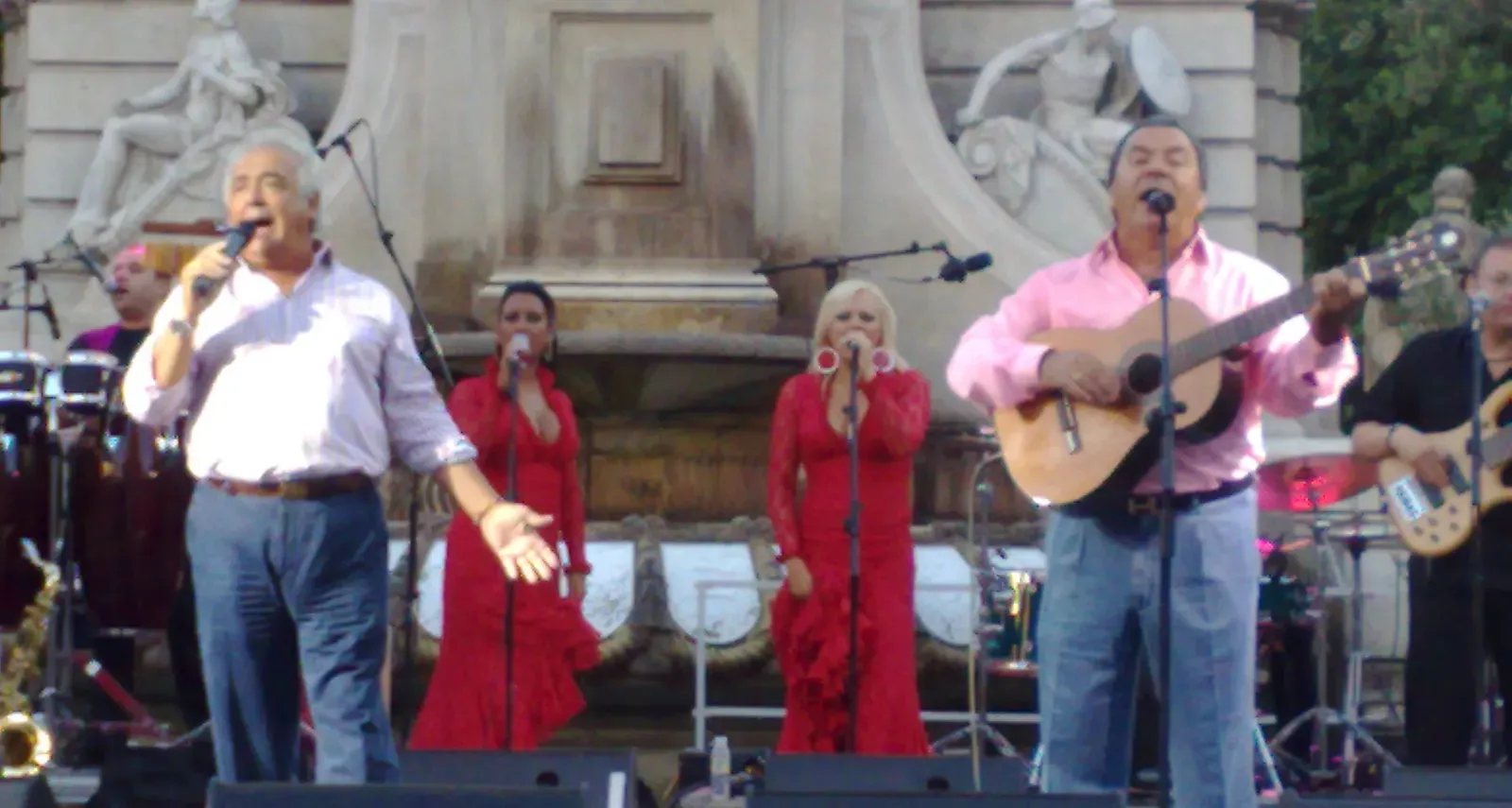 Los del Rio spent thirty years performing before "Macarena" made them global stars (Image Credits: Wikimedia)