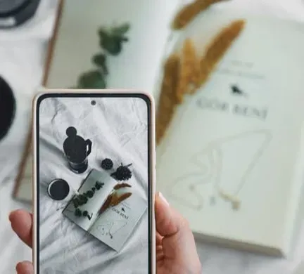 The Role of Social Media in Fueling the Trend (Image Credits: Pexels)