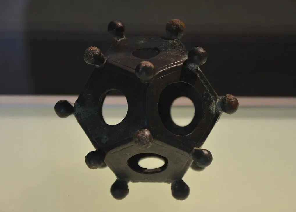 7. The Roman Dodecahedron: A Mystery Object Nobody Can Explain (Image Credits: Flickr)