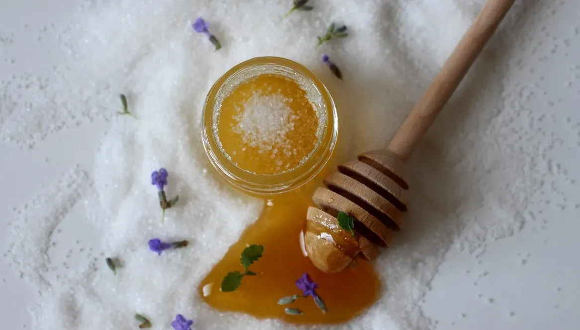 Honey: The World's Oldest Moisturizer and Wound Healer (Image Credits: Pixabay)