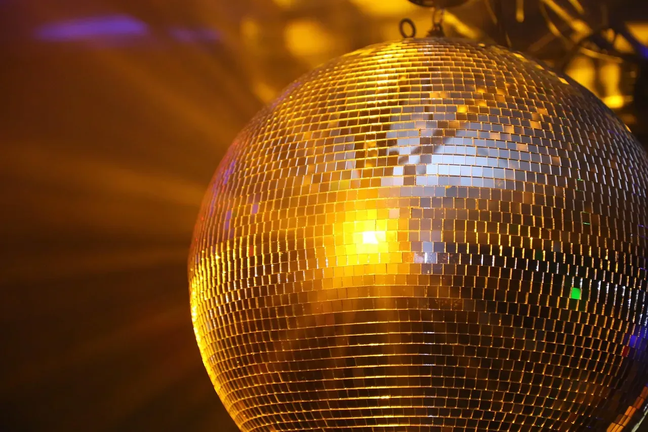 5. Good Times – Chic (Image Credits: Pixabay)