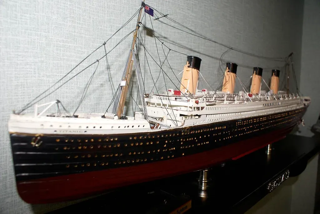 The Floating Door from Titanic (formatc1, Flickr, CC BY-SA 2.0)