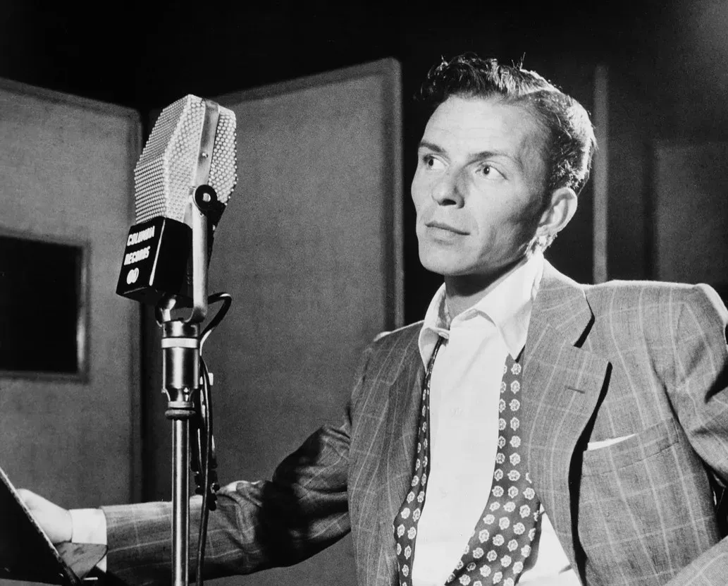 5. "My Way" - Frank Sinatra (1969) (Image Credits: Pixabay)