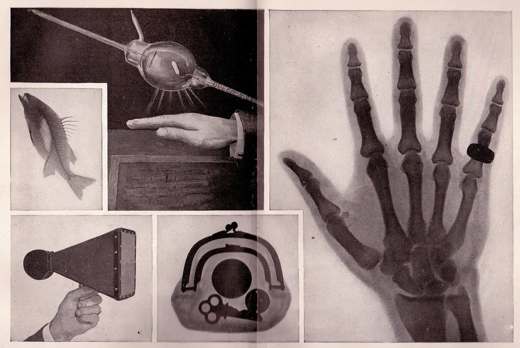4. Röntgen and the Glowing Screen: An Accident That Saw Through Skin and Bone (perpetualplum, Flickr, CC BY 2.0)