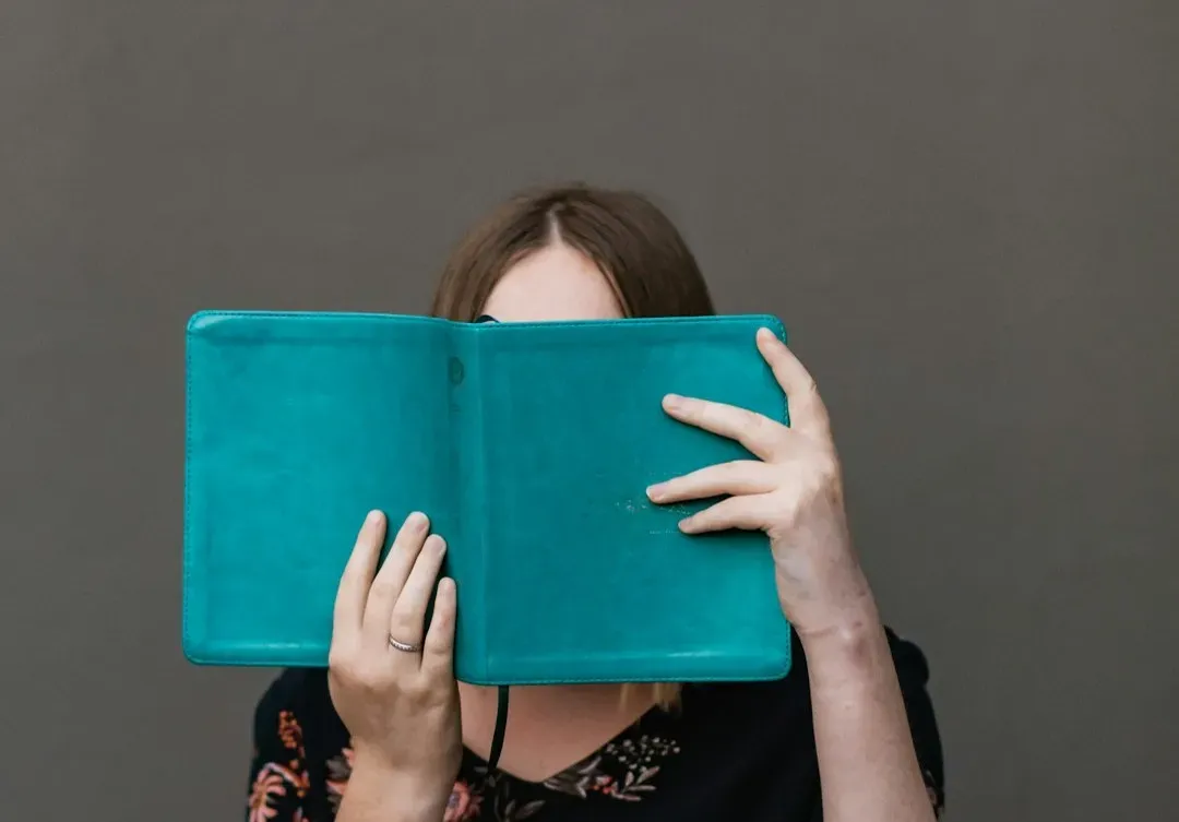 Emily Henry and the Art of the Deceptively Deep Novel (Image Credits: Unsplash)