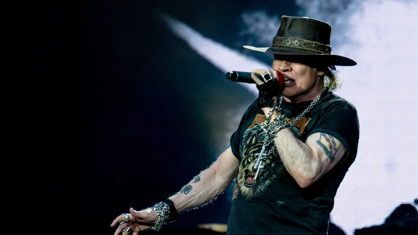 Axl Rose's throwaway ad lib becomes the heart of "Sweet Child O' Mine" (Image Credits: Wikimedia)